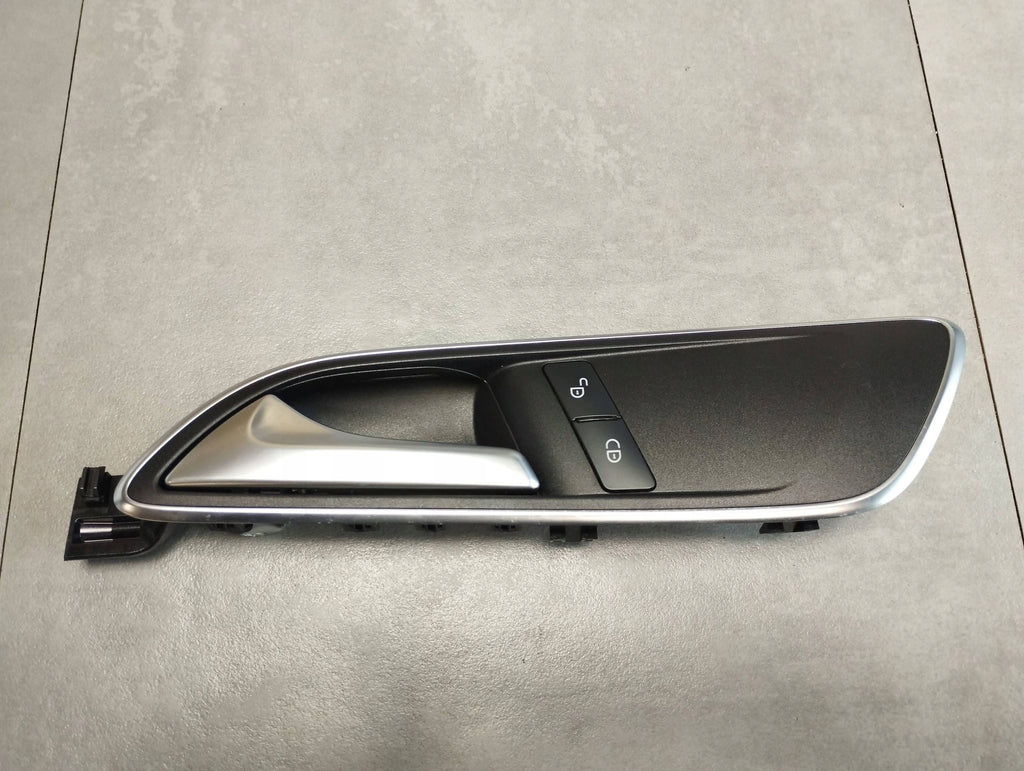 Mercedes-Benz B W246 W242 INNER HANDLE LEFT FRONT