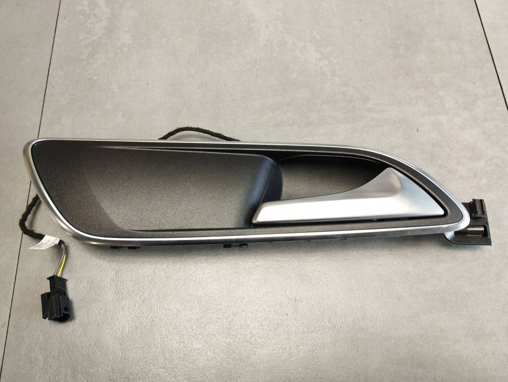 Mercedes-Benz B W246 W242 INTERIOR HANDLE RIGHT FRONT A2467600