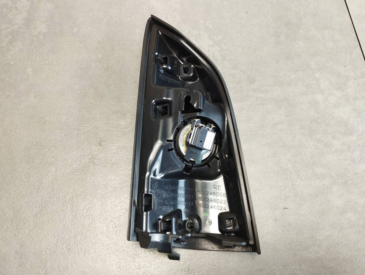 Mercedes-Benz B W246 W242 SPEAKER GRILLE A2467200211