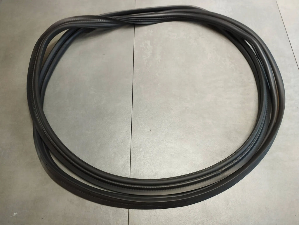 Mercedes-Benz CLS C218 FLAP SEAL REAR