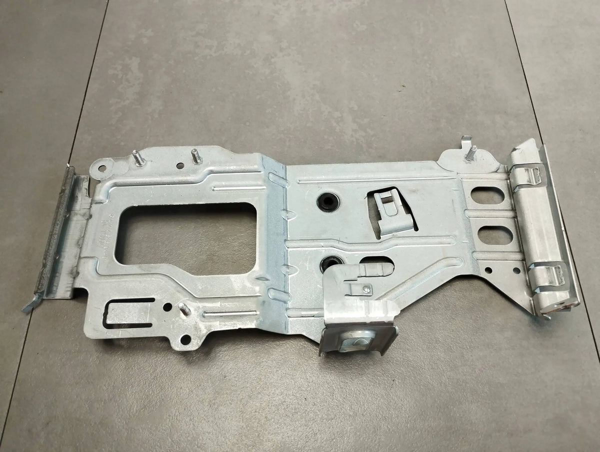 Mercedes-Benz CLS C218 MOUNTING BRACKET A2125459440