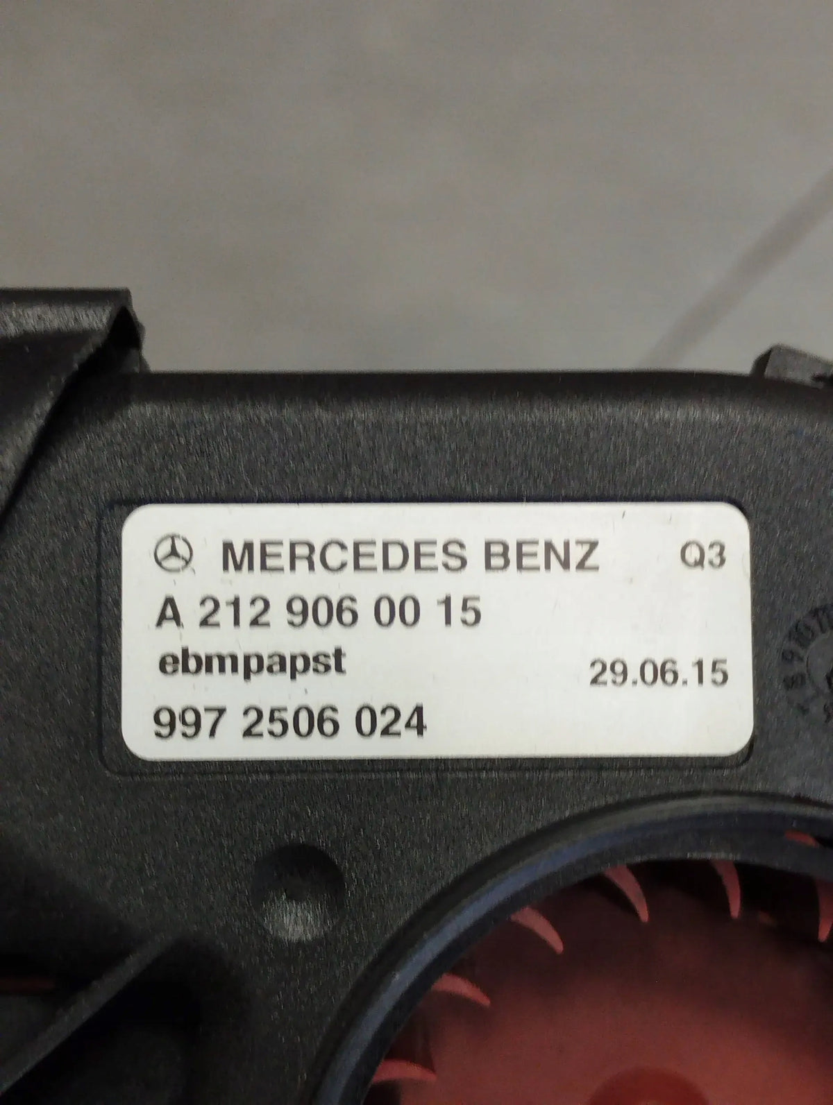 Mercedes-Benz CLS C218 THERMAL FAN A2129060015