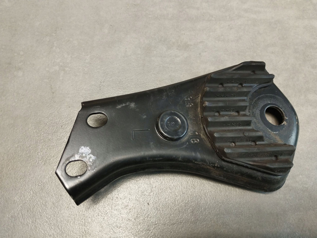 Mercedes-Benz E W213 BEAM BRACKET REAR A2133521300