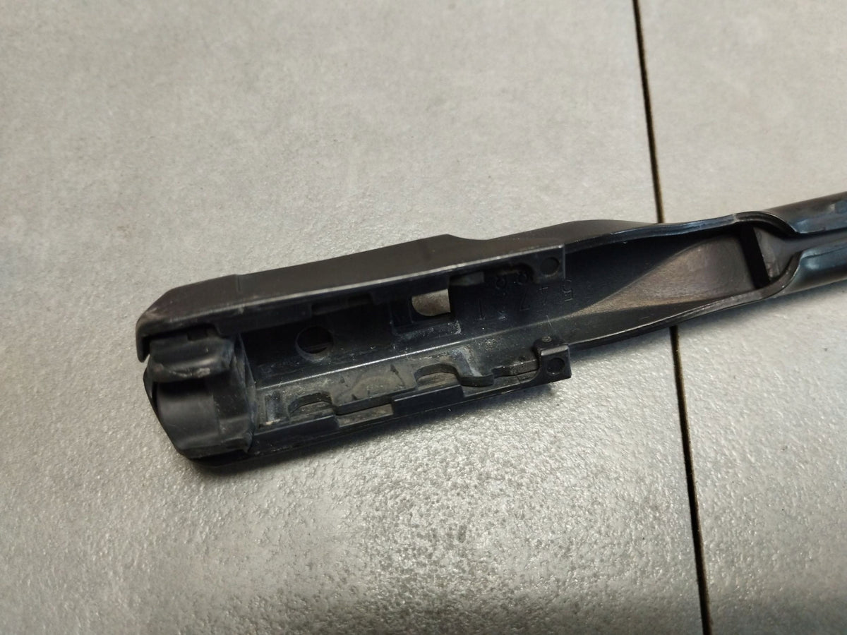 Mercedes-Benz E W213 WIPER ARM FRONT A2138205402 UK