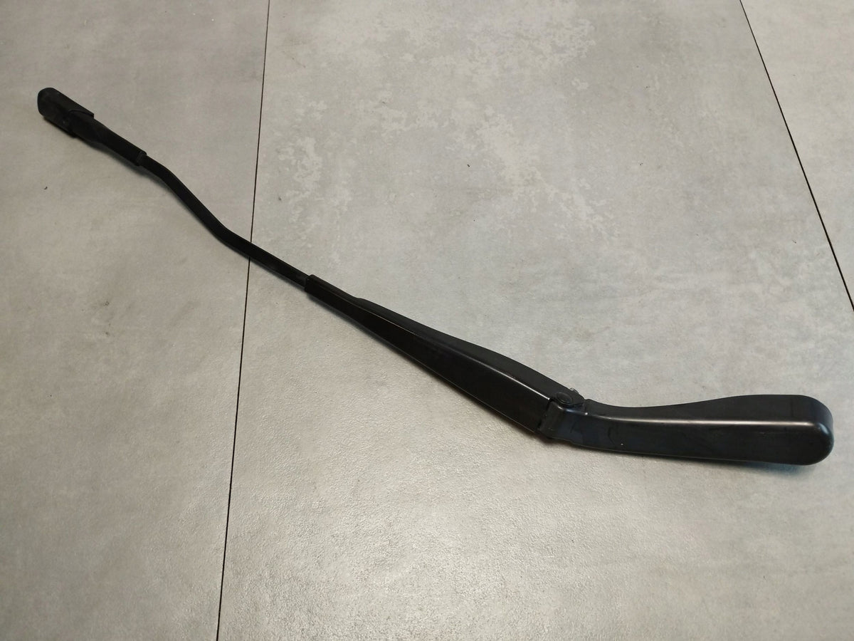 Mercedes-Benz E W213 WIPER ARM FRONT A2138205402 UK