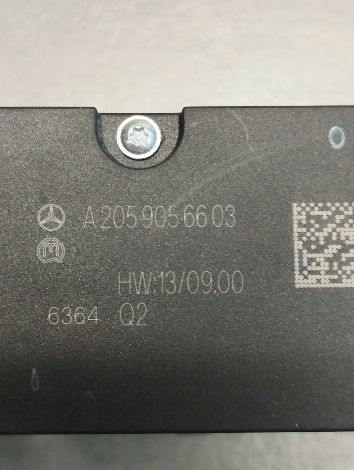 Mercedes-Benz GLC X253 HANDBRAKE SWITCH A2059056603