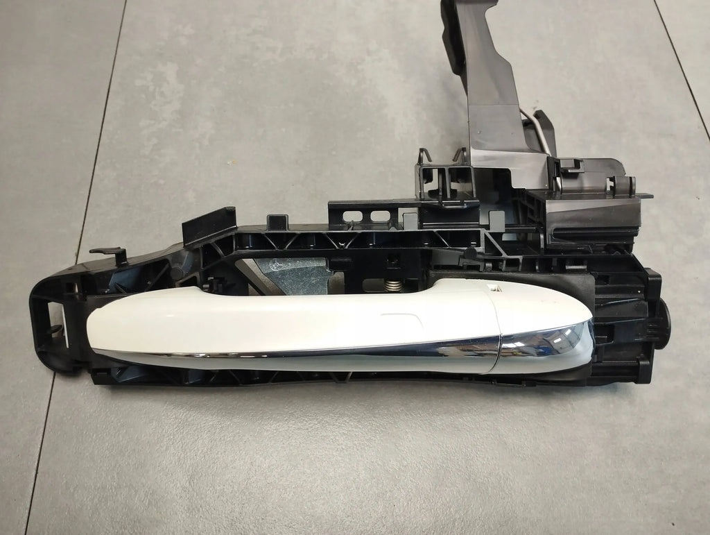 Mercedes-Benz GLC X253 HANDLE RIGHT FRONT 799 KEYLESS ENGLISH