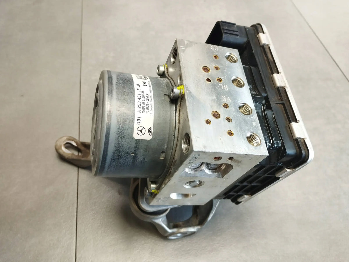 Mercedes-Benz GLC X253 PUMP DRIVER ABS A2539011600