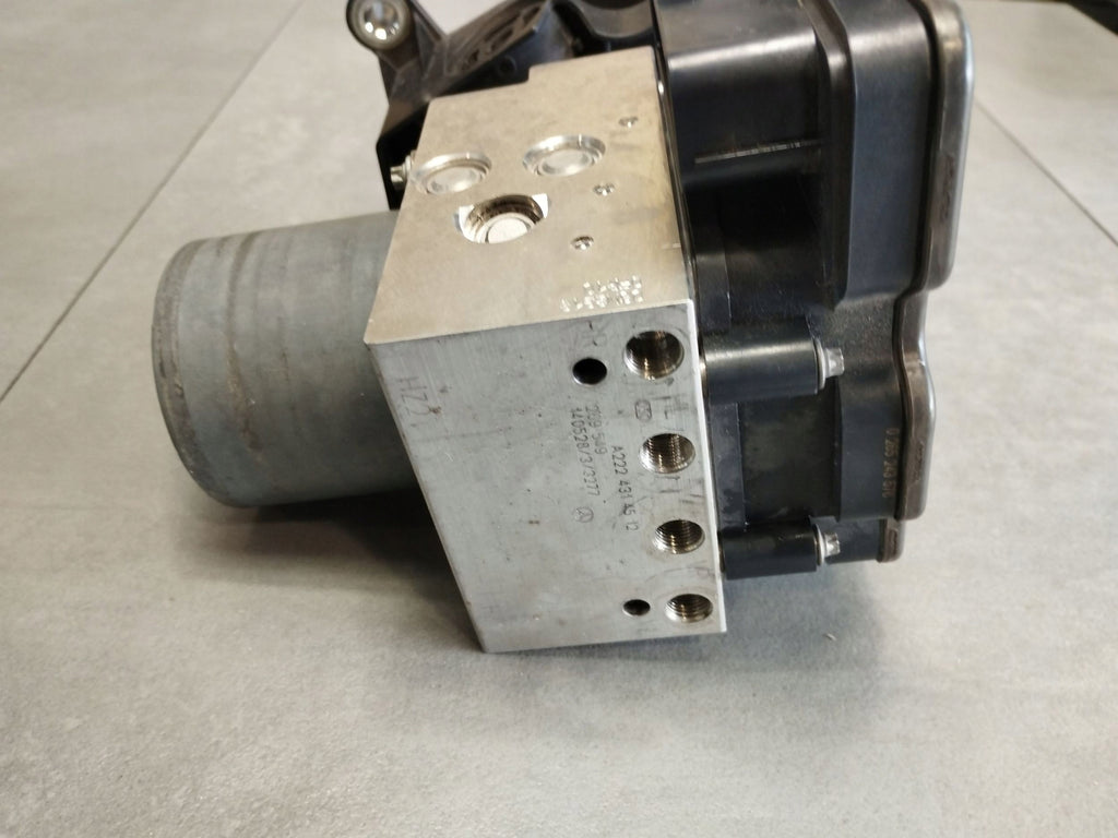 Mercedes-Benz S W222 2014 PUMP DRIVER ABS A2224314512