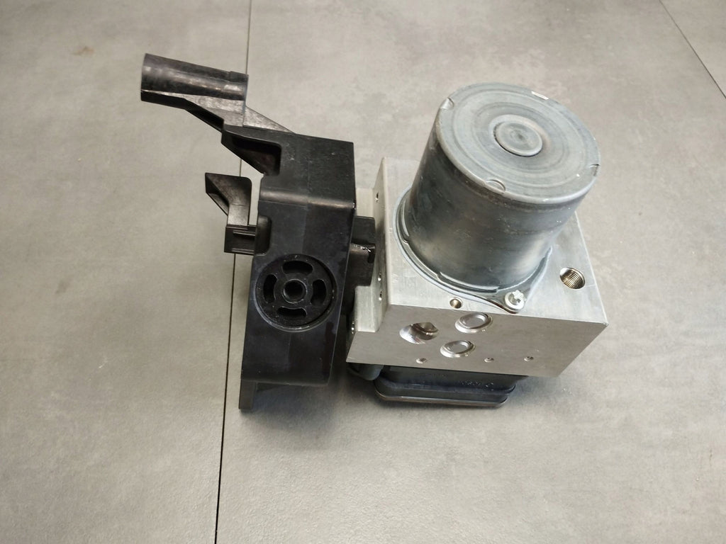 Mercedes-Benz S W222 2014 PUMP DRIVER ABS A2224314512
