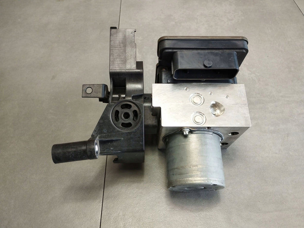 Mercedes-Benz S W222 2014 PUMP DRIVER ABS A2224314512