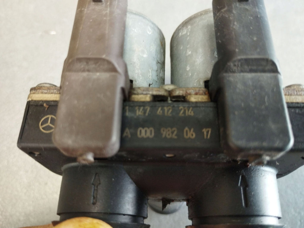 Mercedes-Benz S W222 2014 SOLENOID VALVE A0009820617