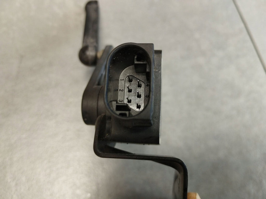 Mercedes-Benz S W222 LIGHT LEVEL SENSOR RIGHT A2223271840