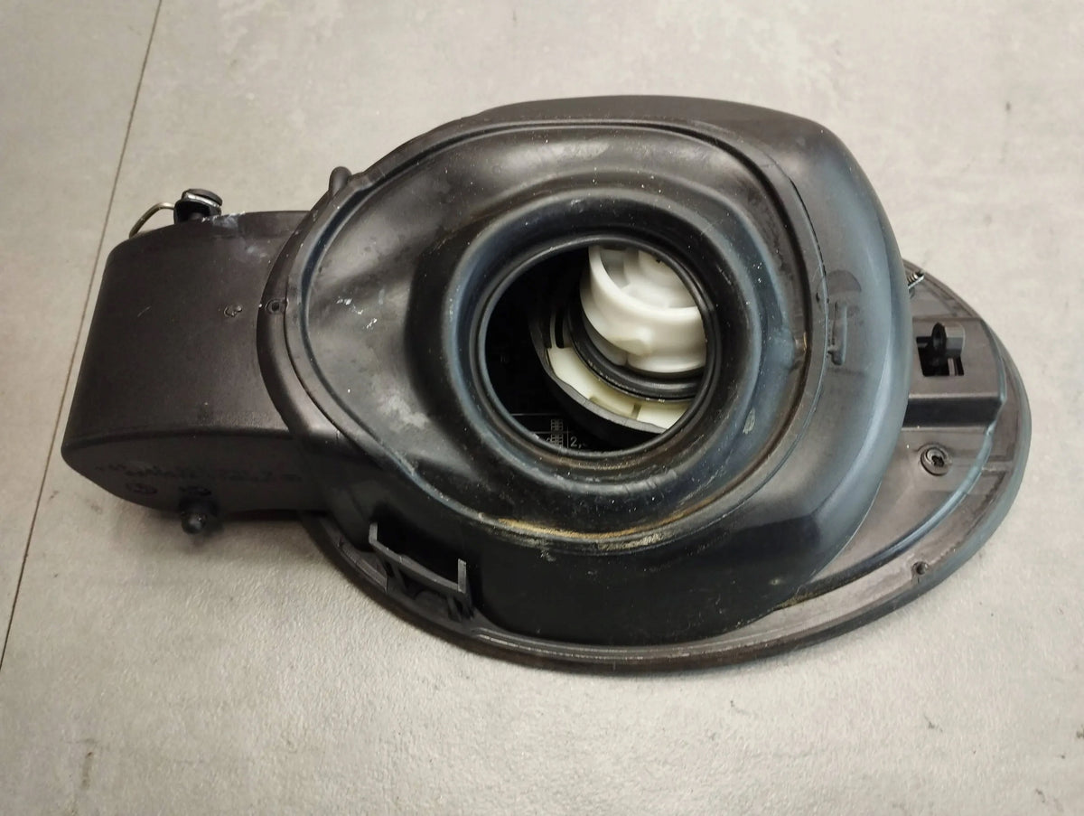 Mercedes ML W164 FUEL FLAP A1646300767 775