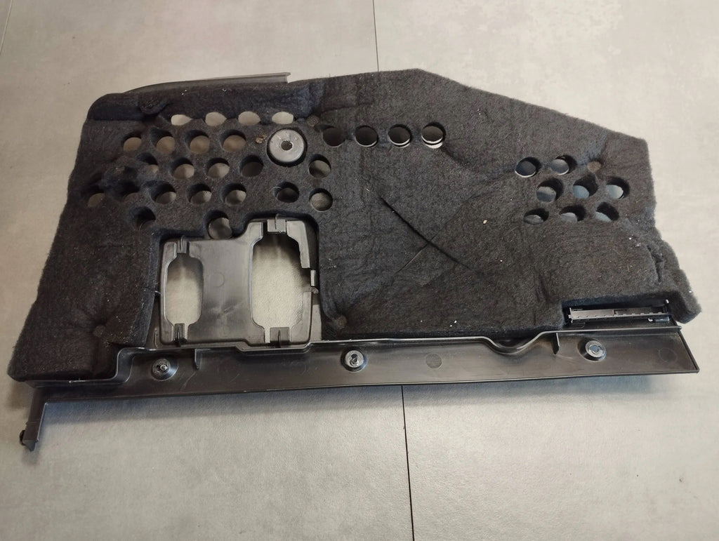Mercedes ML W164 STEERING WHEEL COVER A1646800217