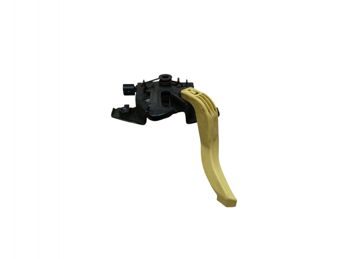 NISSAN JUKE II F16 MASK LOCK (19-24)