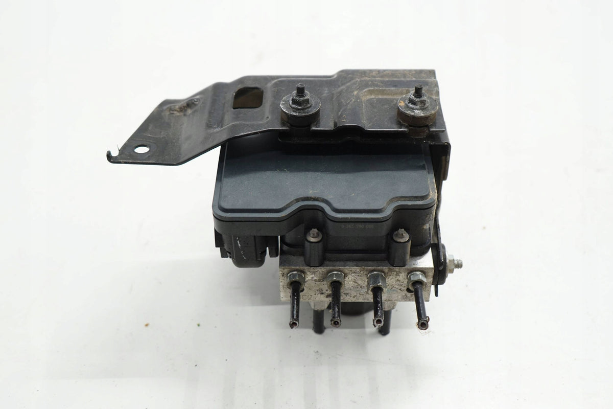 NISSAN QASHQAI J11 LIFT 17R BRAKE PUMP ABS 47660-HV60D