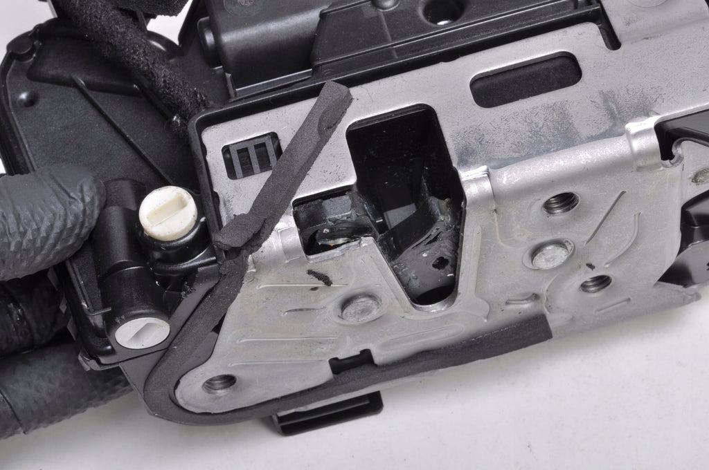 OCTAVIA IV VOLKSWAGEN GOLF VIII DOOR LOCK LEFT REAR 5TA839015P