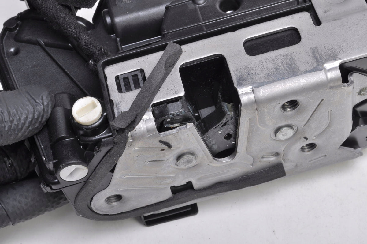OCTAVIA IV VOLKSWAGEN GOLF VIII DOOR LOCK LEFT REAR 5TA839015P