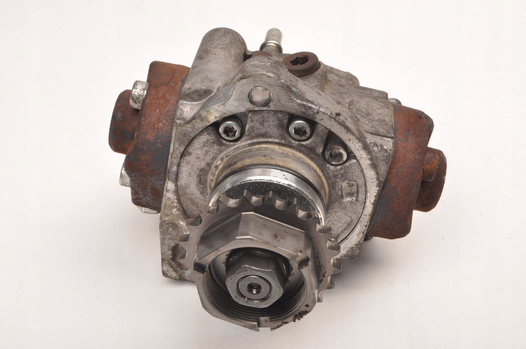 OPEL ASTRA IV J MOCHA AND ZAFIRA C 1.6 CDTI 136 KM INJECTION PUMP 55570040