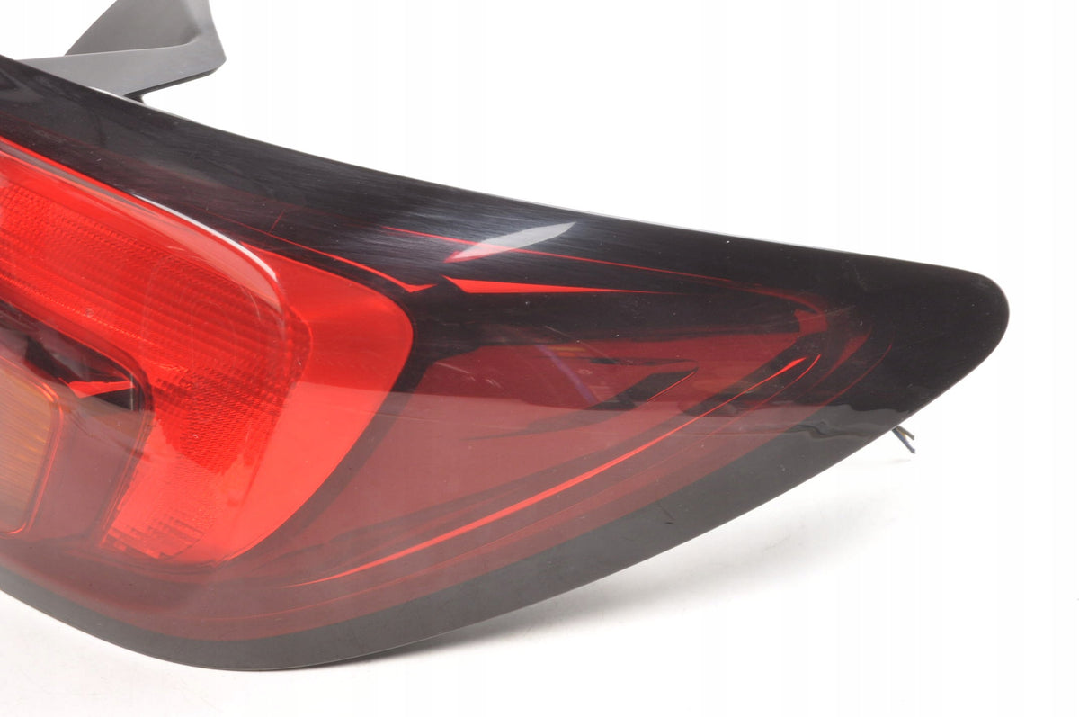 OPEL ASTRA K V LAMP RIGHT REAR 39099015 HATCHBACK 5D