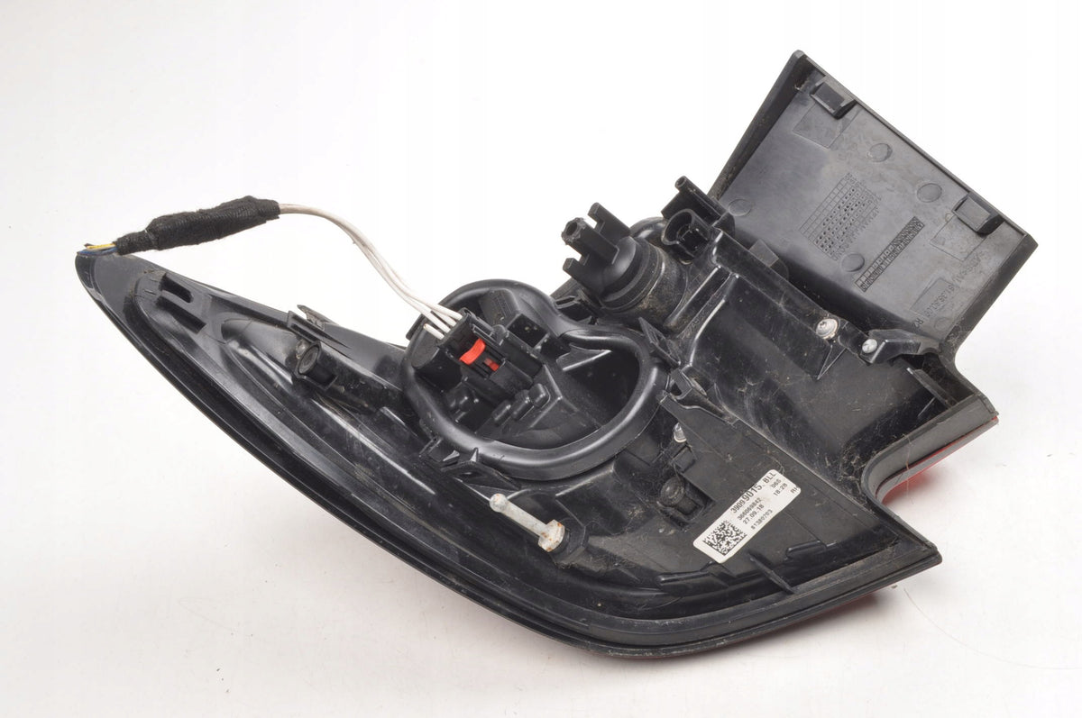 OPEL ASTRA K V LAMP RIGHT REAR 39099015 HATCHBACK 5D