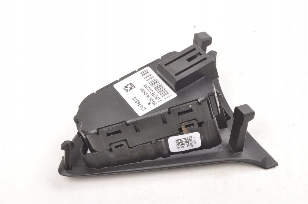 OPEL ASTRA K V STEERING WHEEL BUTTONS 13470315