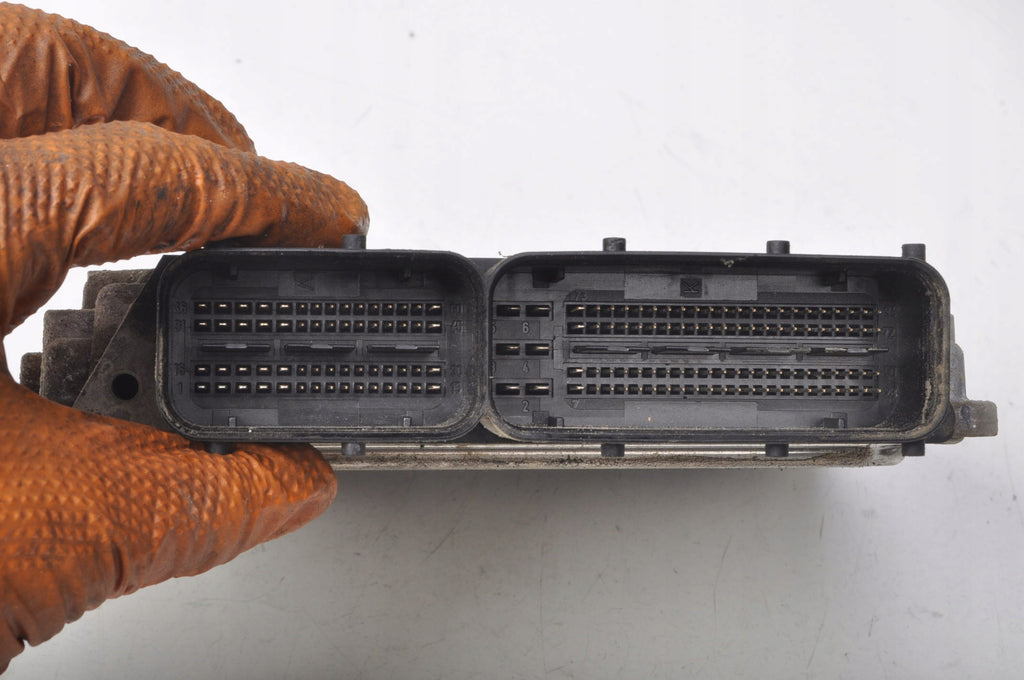 OPEL C SIGNUM 1.9 CDTI 150 KM COMPUTER ENGINE CONTROLLER 55556261