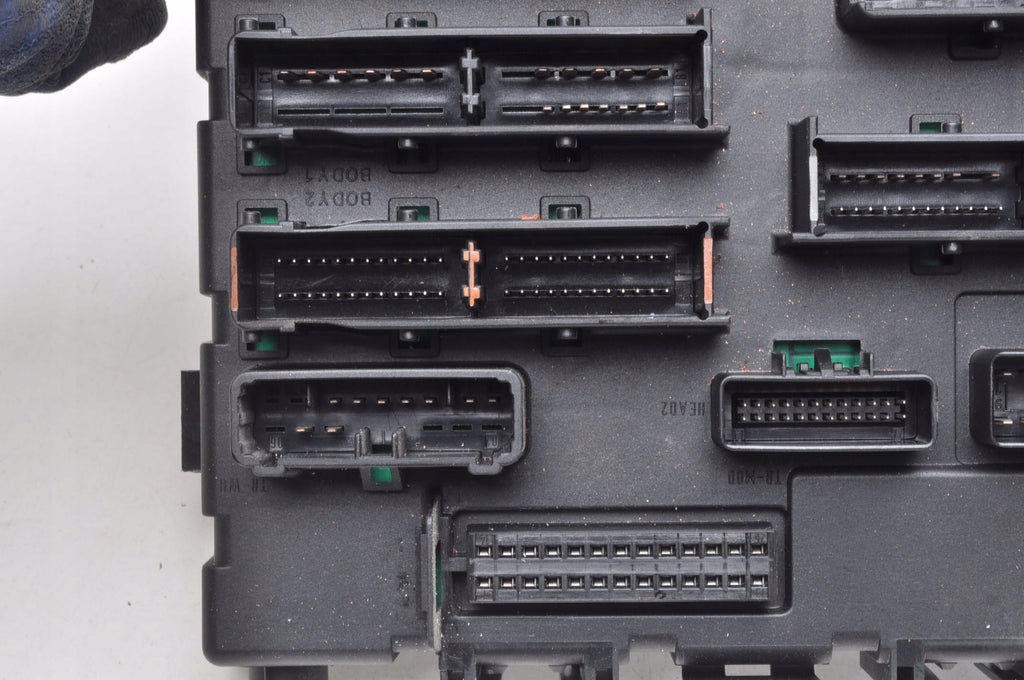 OPEL C SIGNUM HOUSING FUSE BOX 13189924