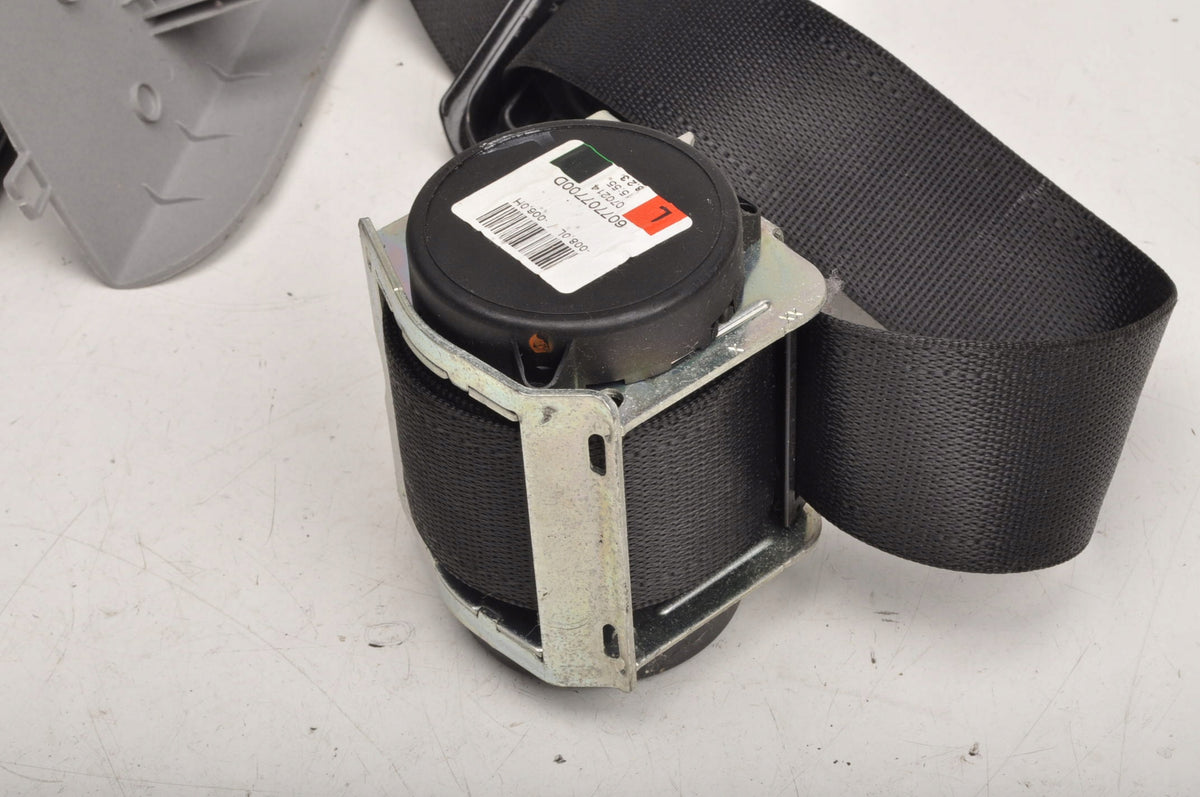 OPEL CORSA D BELT LEFT FRONT 13225280 13214638 607707700D