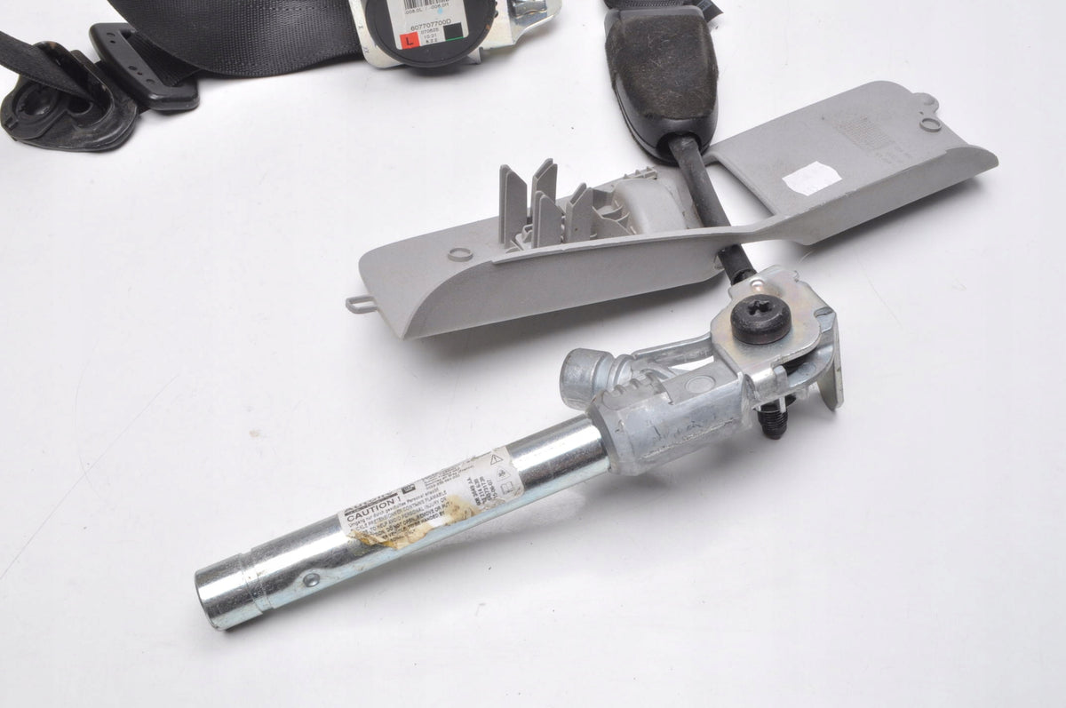OPEL CORSA D SEAT BELT LEFT FRONT CLIP 13225280