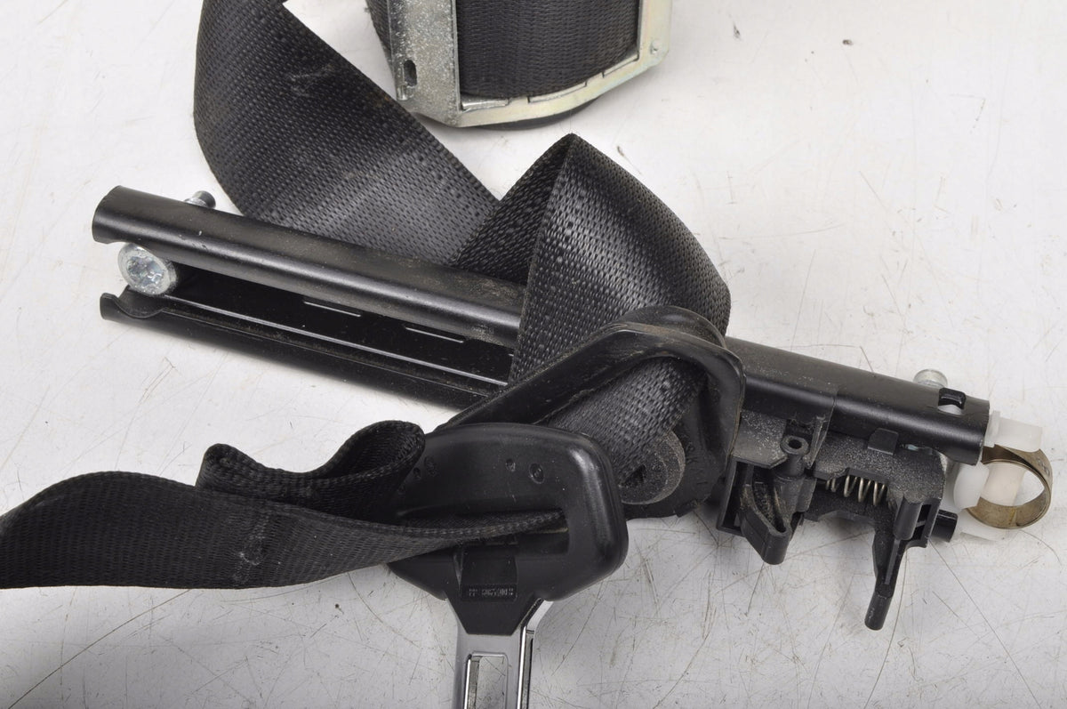 OPEL CORSA D SEAT BELT RIGHT FRONT 3D 13262567