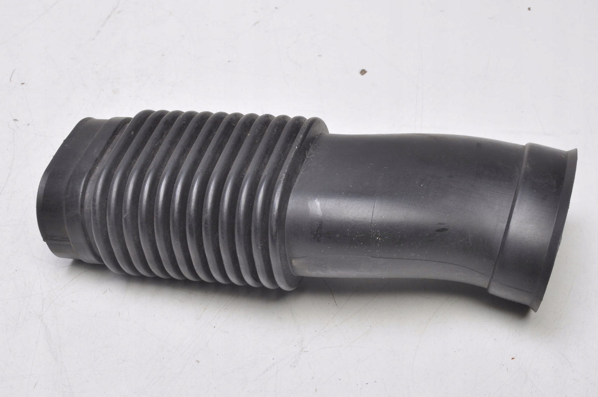OPEL CORSA E 1.4 16V 90KM AIR INTAKE PIPE 13427552