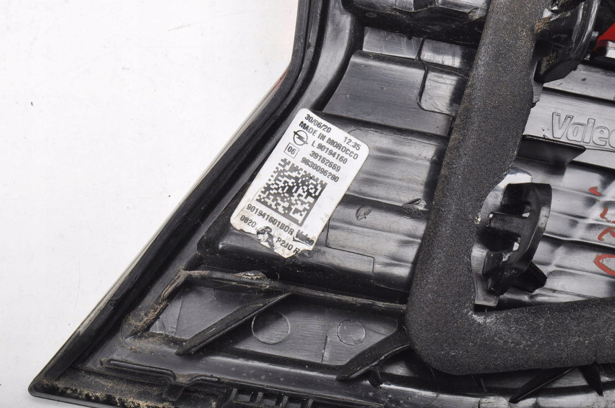 OPEL CORSA F LAMP RIGHT REAR FLAP 39162669