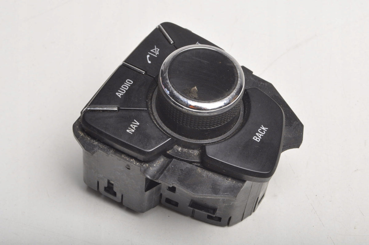 OPEL INSIGNIA AND IDRIVE 13310070