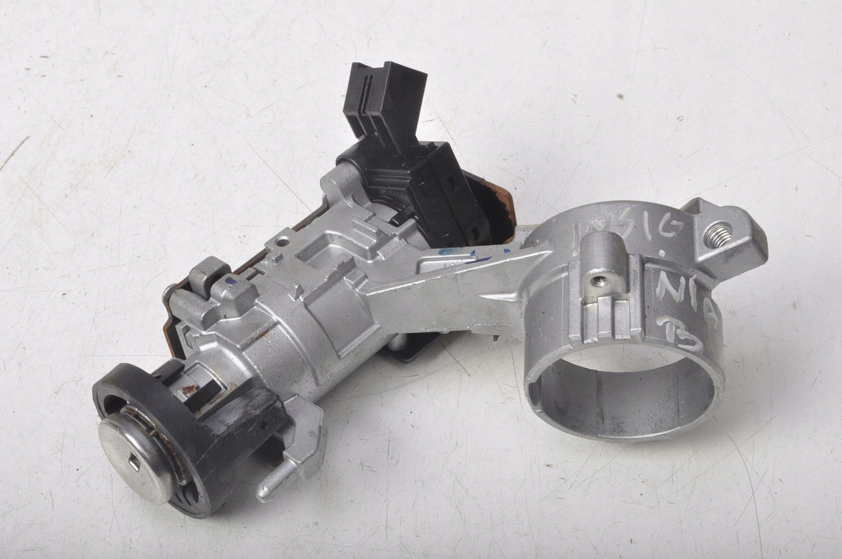 OPEL INSIGNIA AND IGNITION KEY 23276089