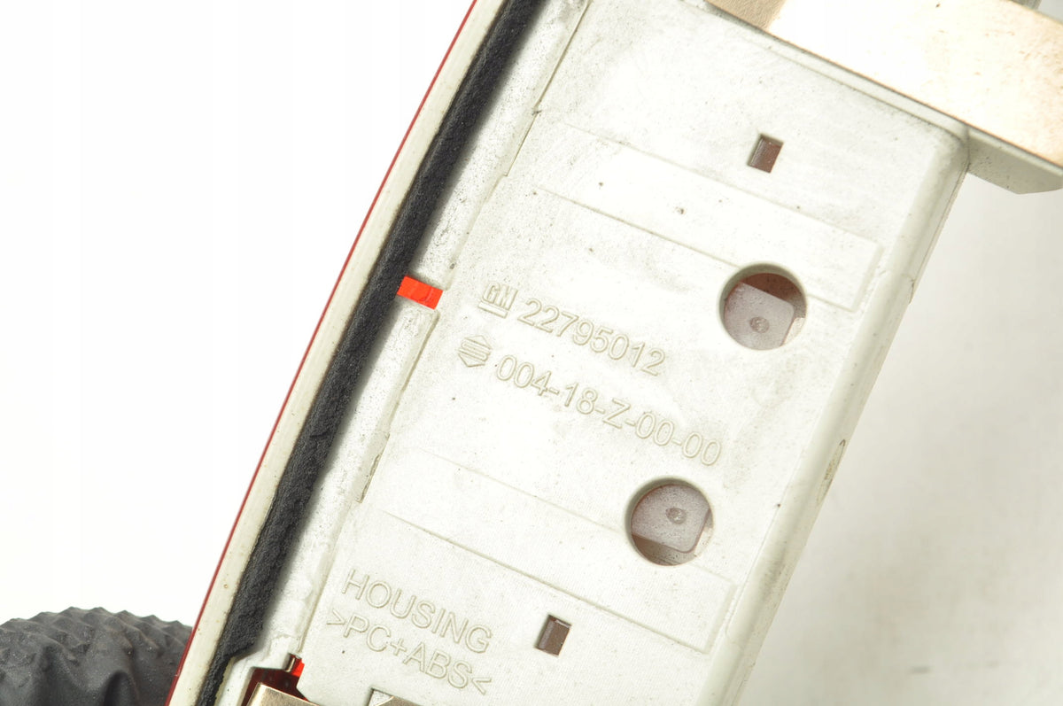 OPEL INSIGNIA AND LIGHT STOP LAMP HB 22795012