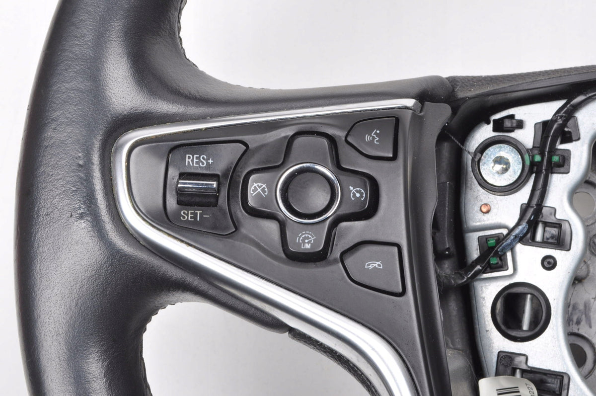 OPEL INSIGNIA AND MULTIFUNCTION LEATHER STEERING WHEEL