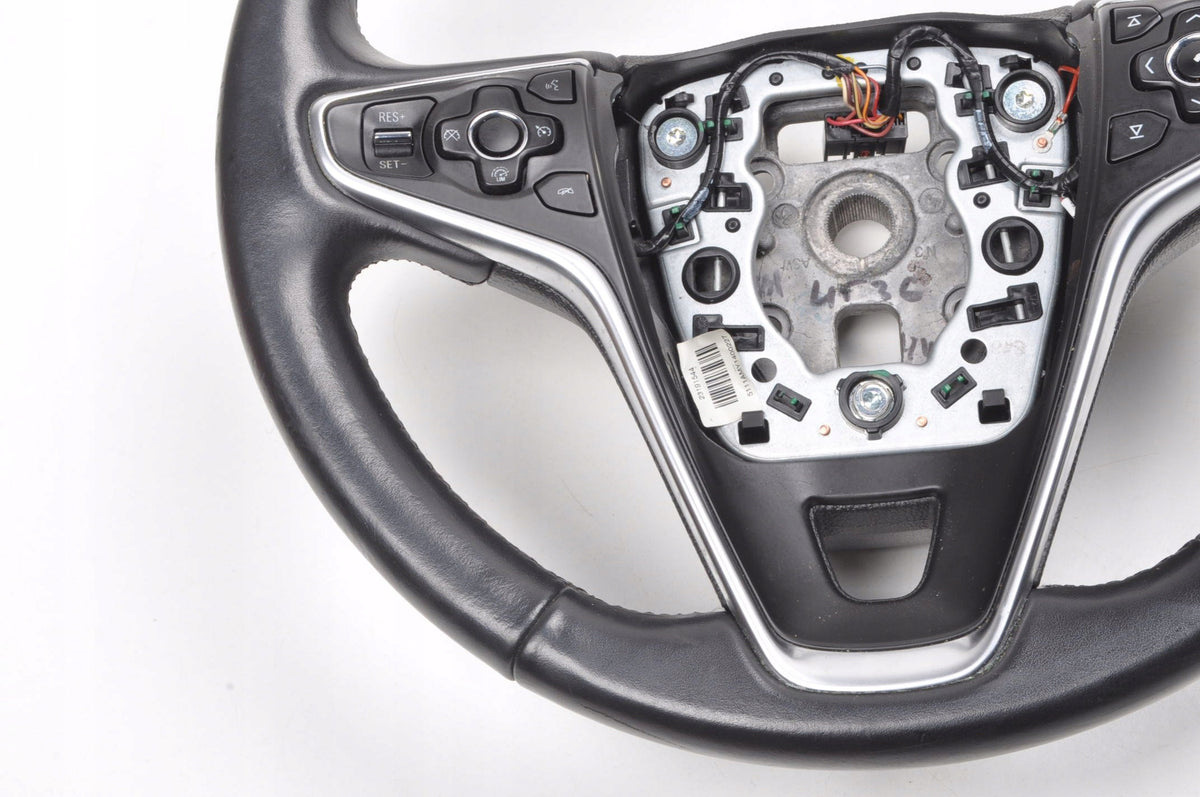 OPEL INSIGNIA AND MULTIFUNCTION LEATHER STEERING WHEEL