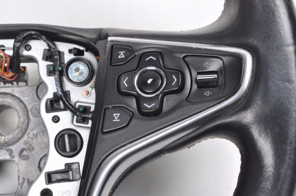 OPEL INSIGNIA AND MULTIFUNCTION LEATHER STEERING WHEEL