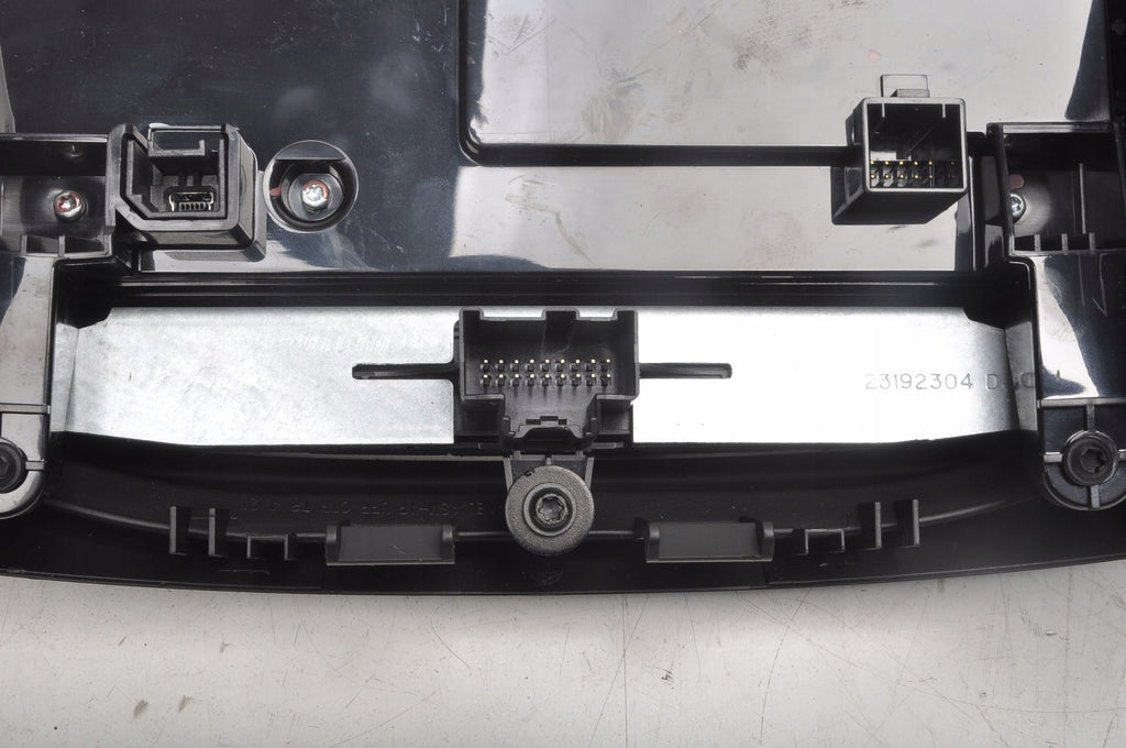OPEL INSIGNIA AND RADIO PANEL 90802613 LIFT