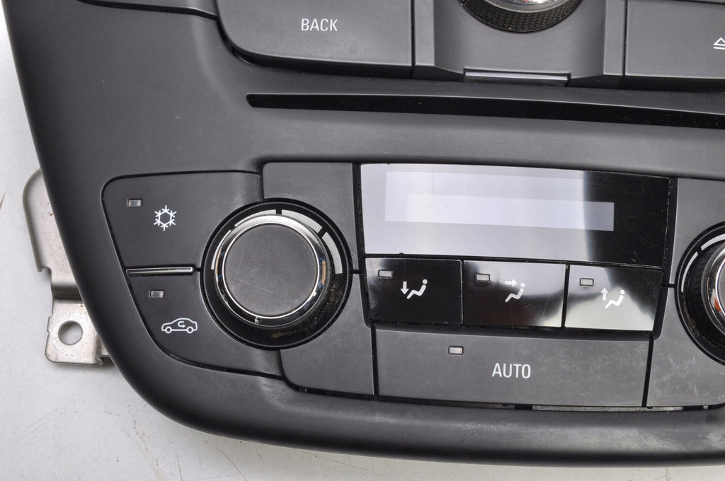 OPEL INSIGNIA AND RADIO PANEL RADIO 20997887 13273095