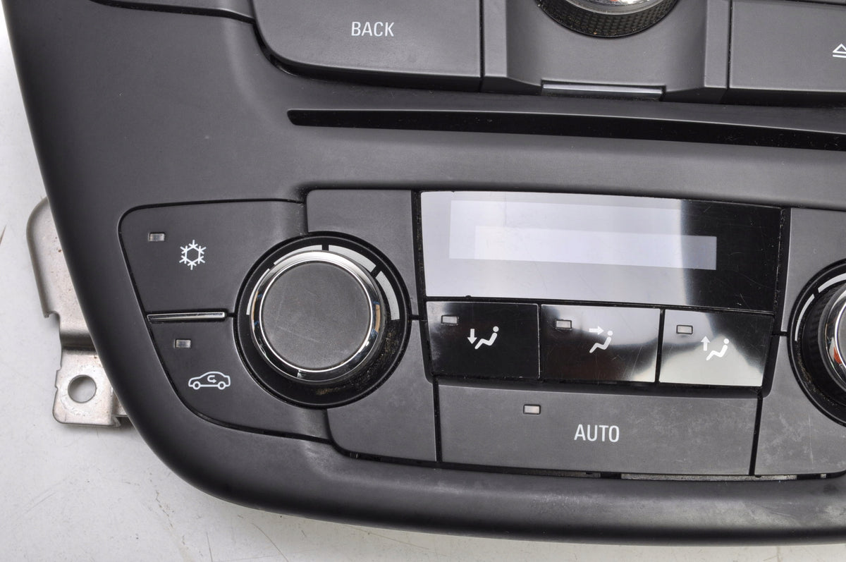 OPEL INSIGNIA AND RADIO PANEL RADIO 20997887 13273095