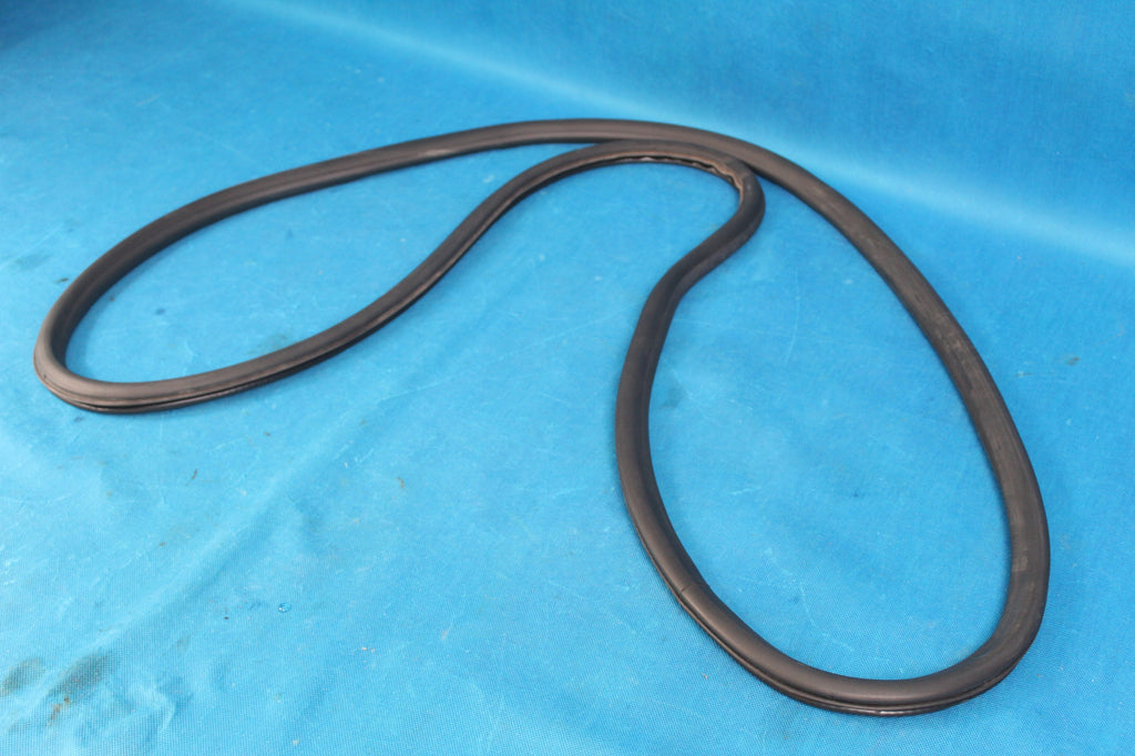 OPEL INSIGNIA B DOOR SEAL FRONT LEFT 18R 39203328
