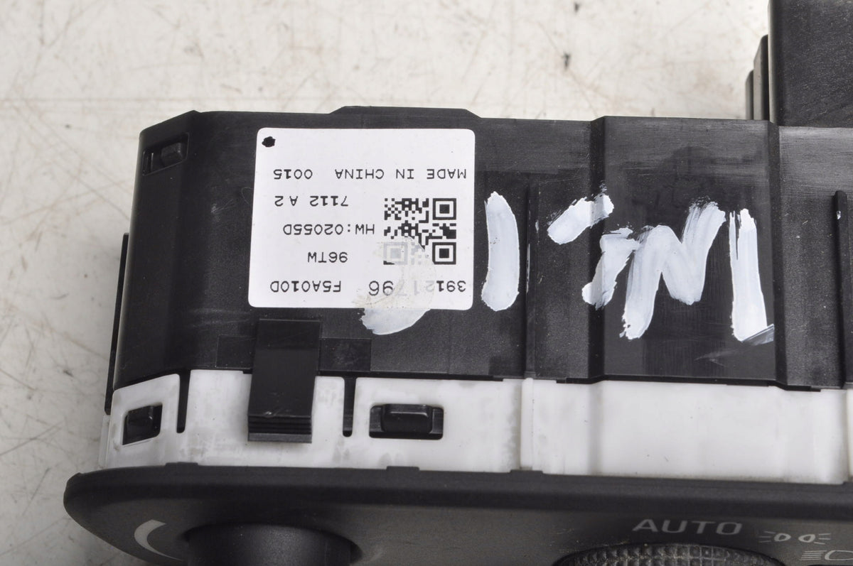 OPEL INSIGNIA B LIGHT SWITCH 39121796