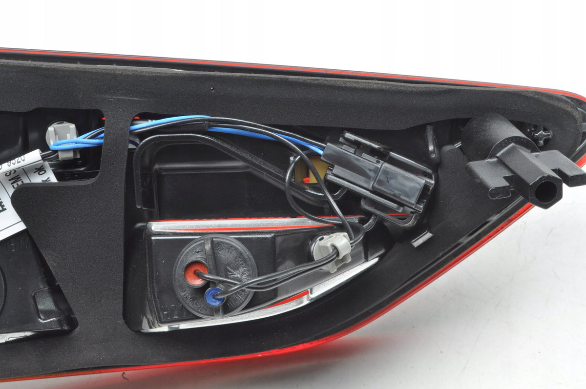 OPEL INSIGNIA II B LAMP RIGHT REAR FLAP HB 5D 39108786