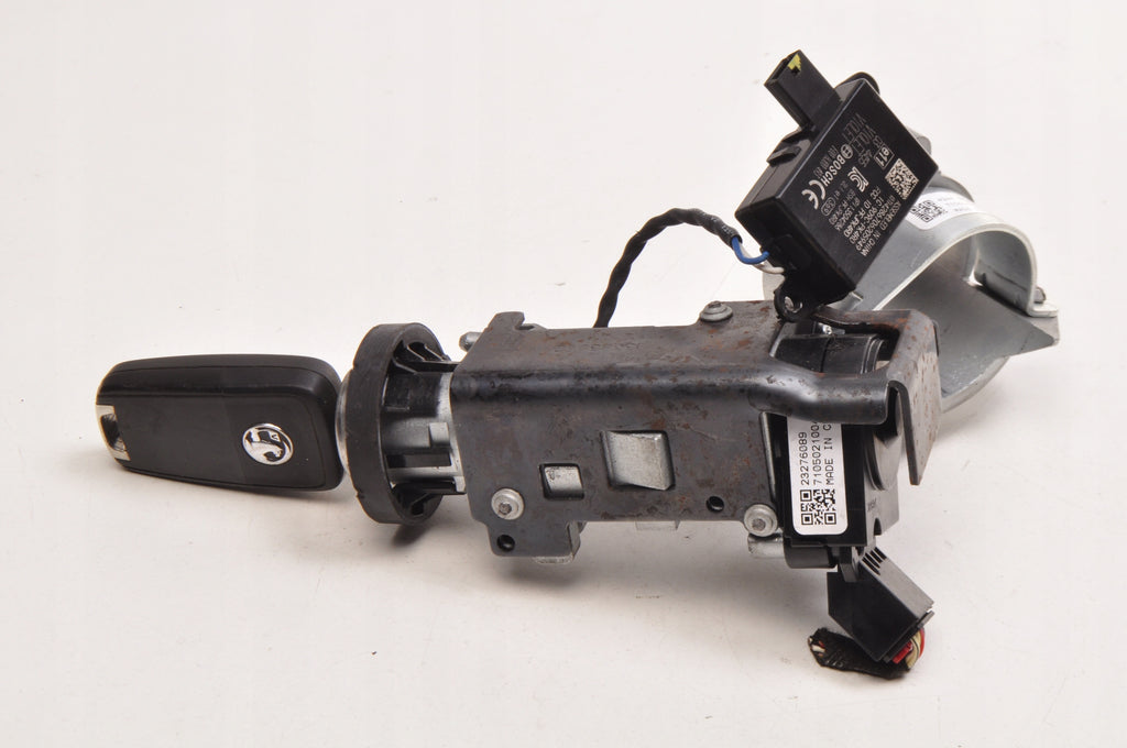 OPEL MOCHA AND IGNITION KEY 13504286 23276089