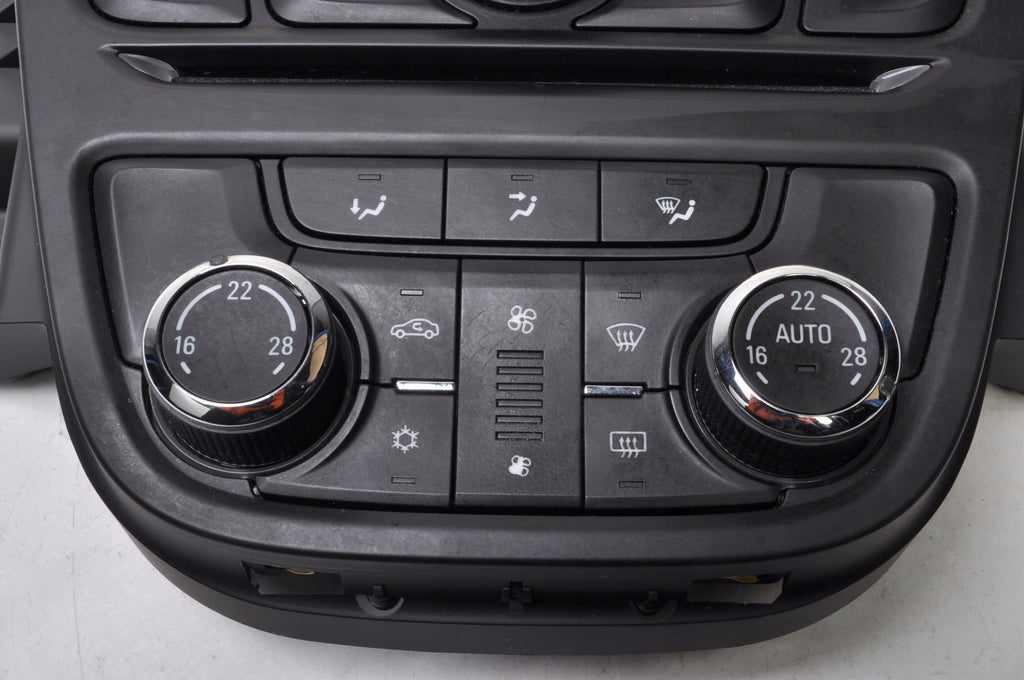 OPEL MOCHA AND RADIO PANEL 95352486 13429880