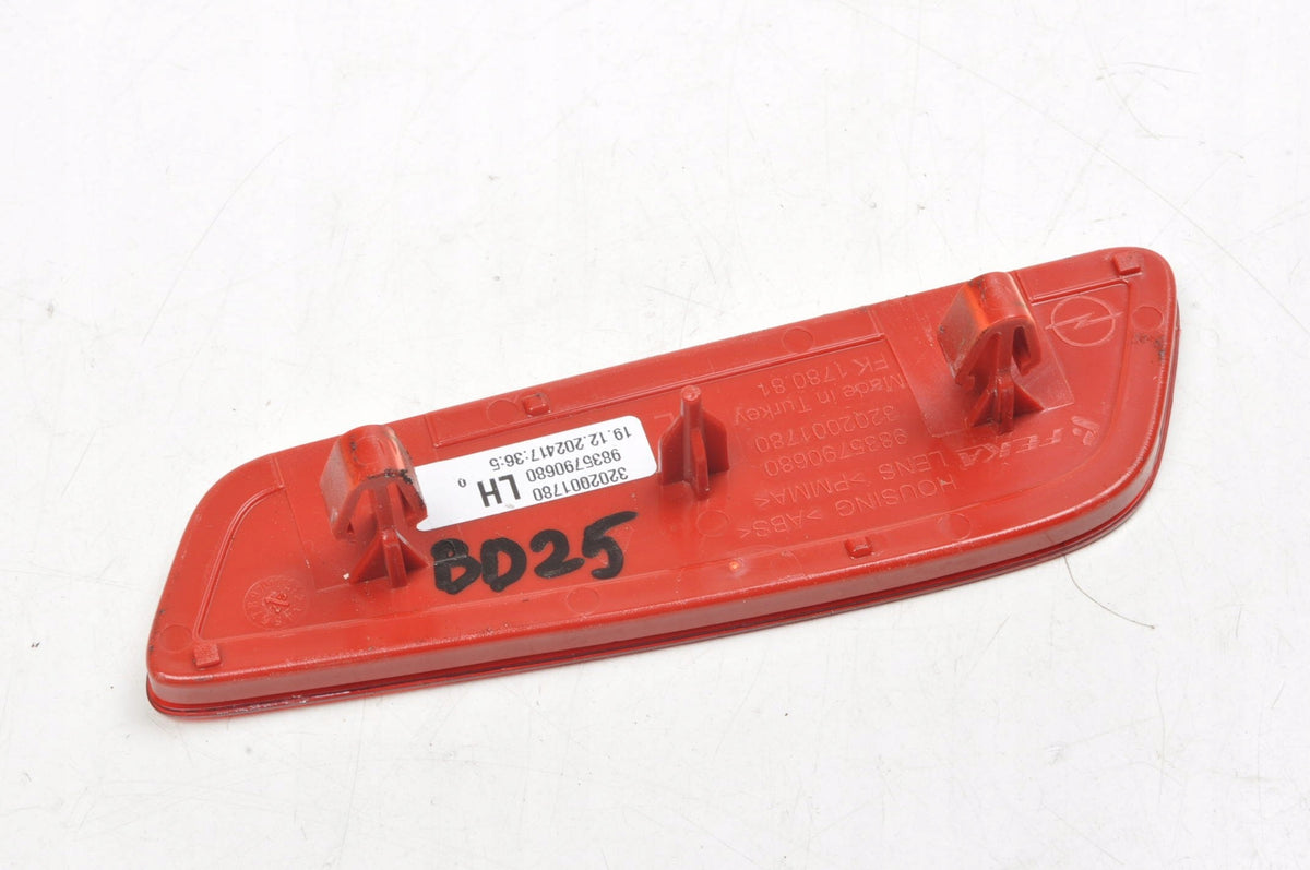 OPEL MOCHA B II BUMPER REFLECTOR LEFT REAR 9835790680