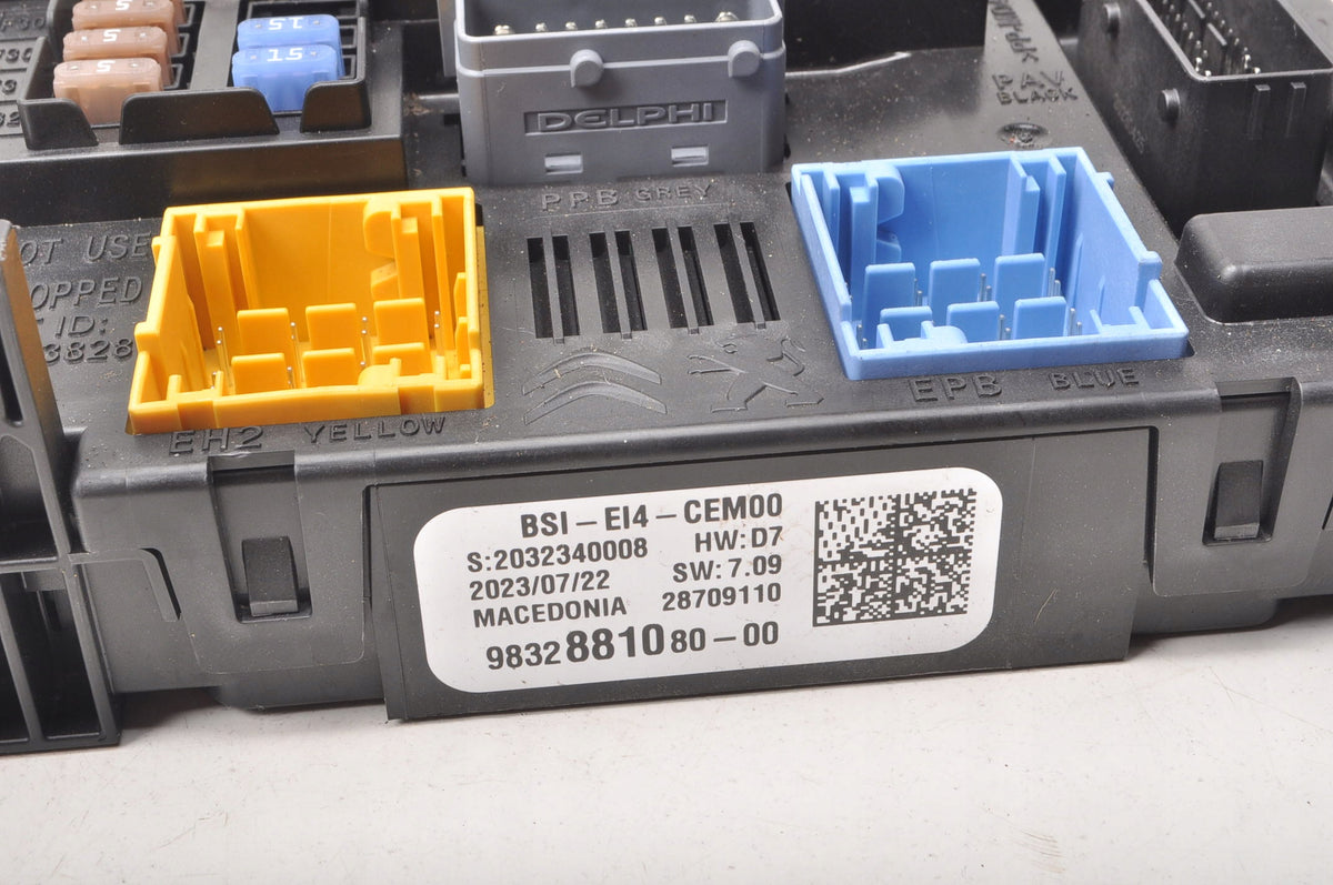 OPEL MOKKA B II BOX MODULE BSI 9832881080